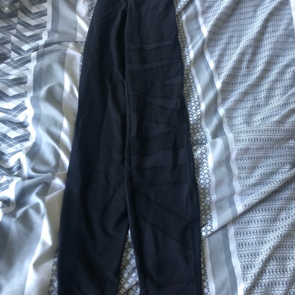 Lululemon wunder under mesh front leggings - Picture 4 of 6